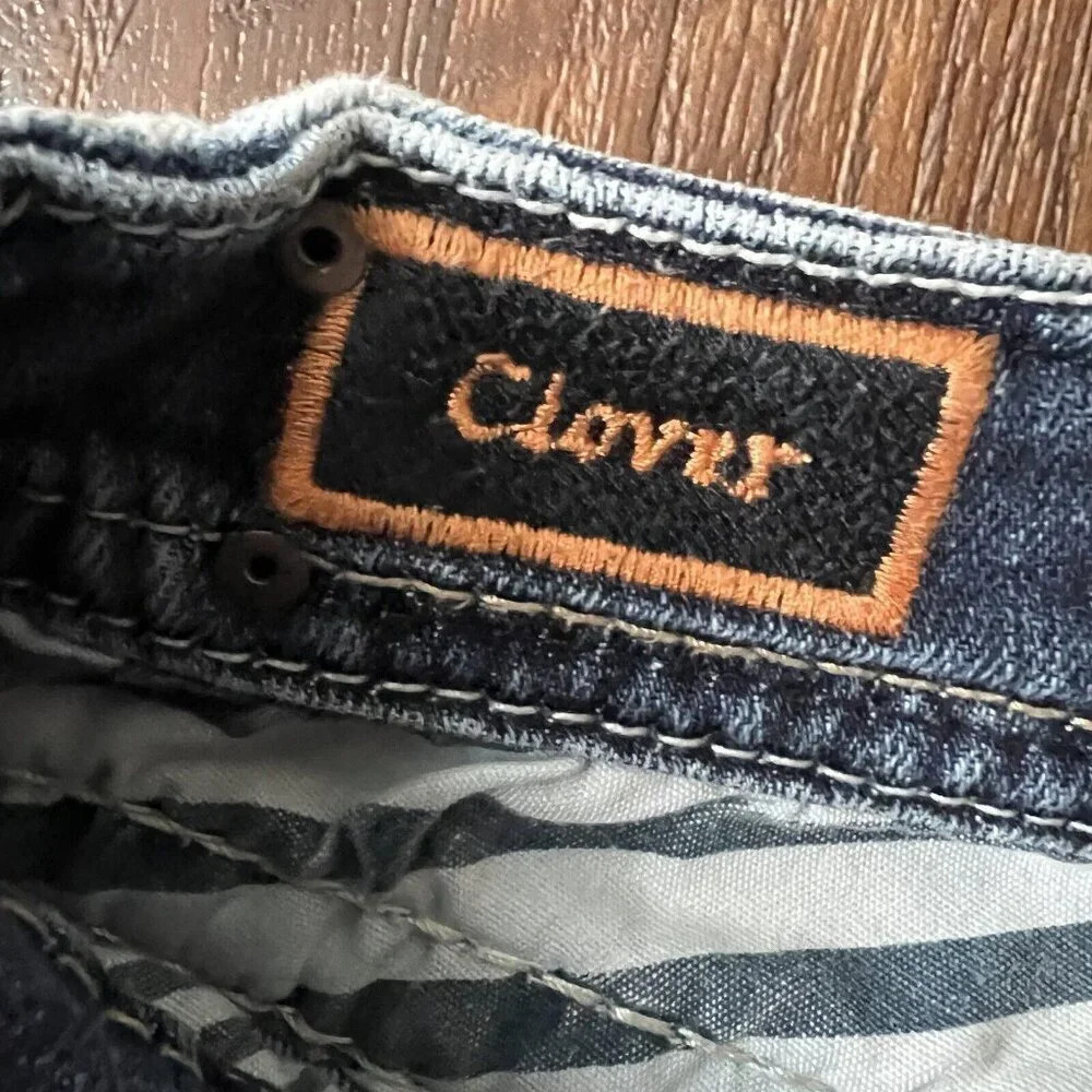 Rock Revival Clover Capri Jeans Size 28 Distressed Jewels - Picture 11 of 13